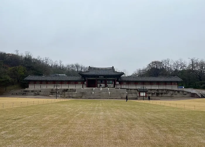Here Hanyang Daehakro National Hospital Changgyeong Palace Gyeongbok Palace Apartment