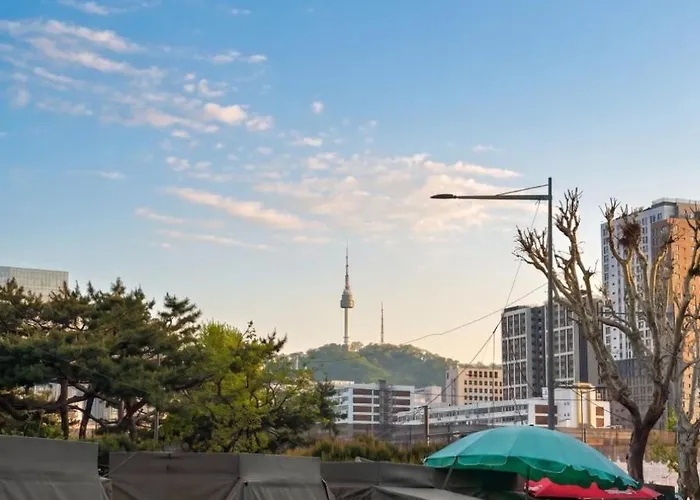 Apartment Here Hanyang Daehakro National Hospital Changgyeong Palace Gyeongbok Palace Seoul