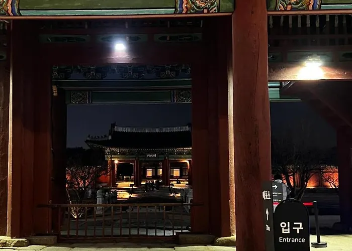 Here Hanyang Daehakro National Hospital Changgyeong Palace Gyeongbok Palace * Seoul